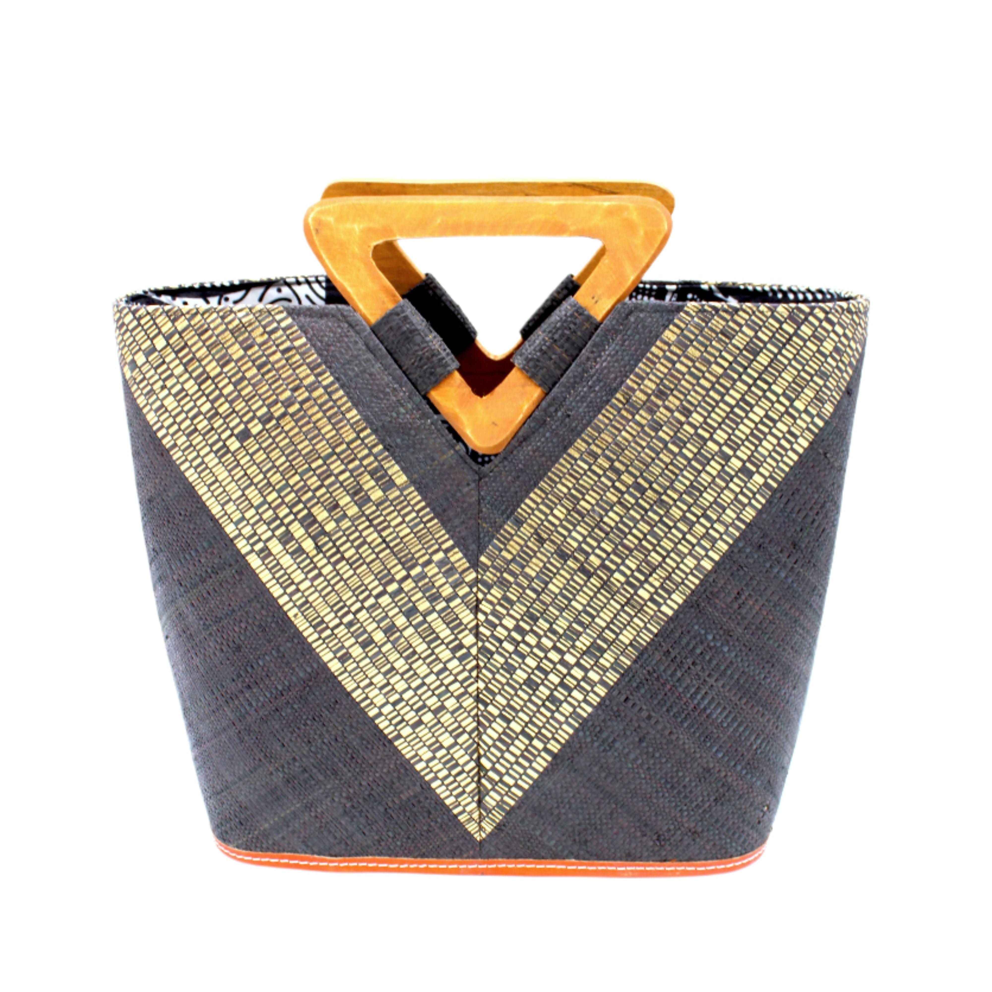 Zuki Wynwood Black Straw Handbag with Metallic Detailing & Wood Triangle Handle handmade loomed raffia palm fiber in a solid hue of black with incorporated vegan leather gold metallic strands in a V pattern across the front and back of the bag with assorted print African wax cloth liners and carved wooden triangle handle purse - Shebobo