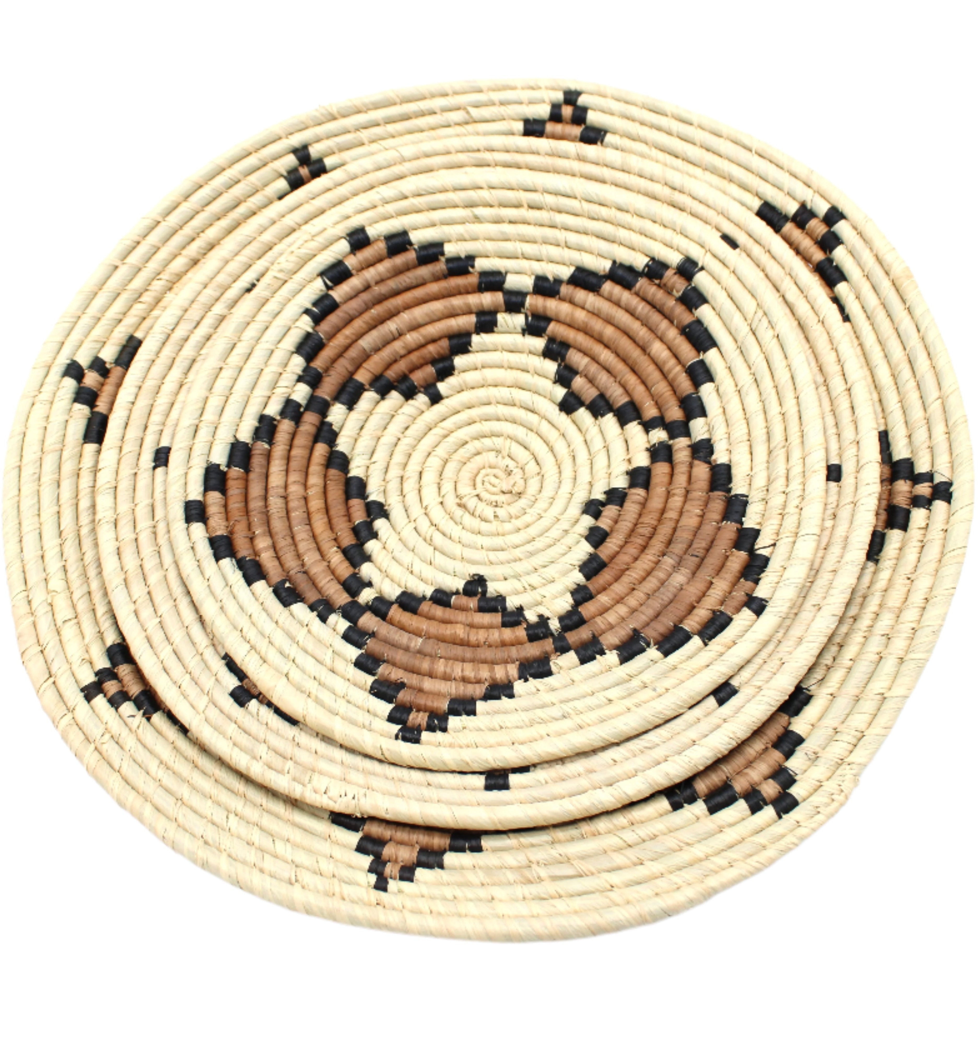 Detail view Dakarai Raffia Straw Wall Decor Display Basket Tray: Set of 3 handmade woven natural raffia palm fiber in a crochet loop technique concentric coiled circular pattern with double natural straw color, cinnamon/tobacco/brown, and black centered star flower pattern set of three sized flat bowl trays - Shebobo