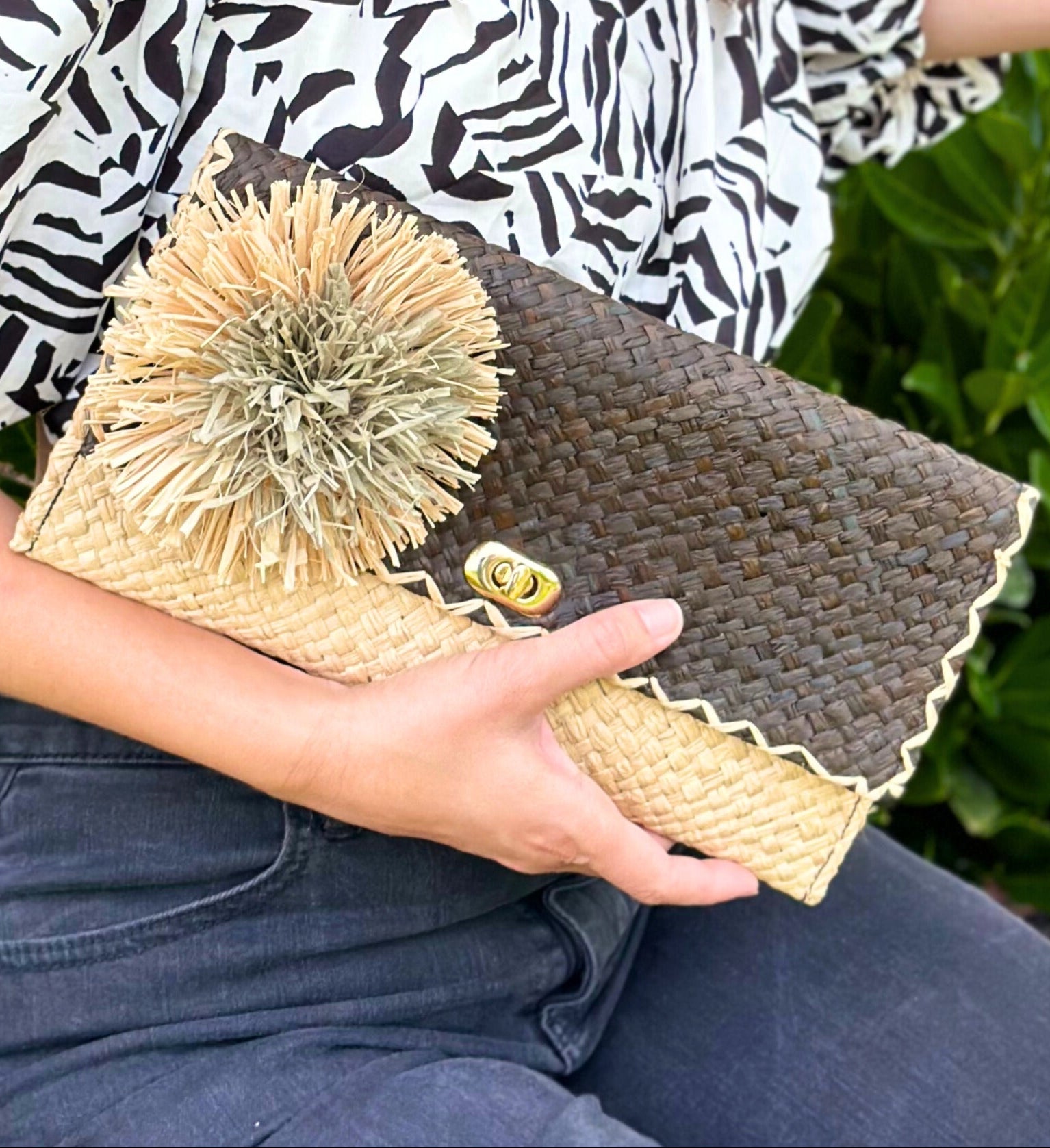 Holden Ombre Straw Envelope Clutch Purse with Flower Pouf - Shebobo
